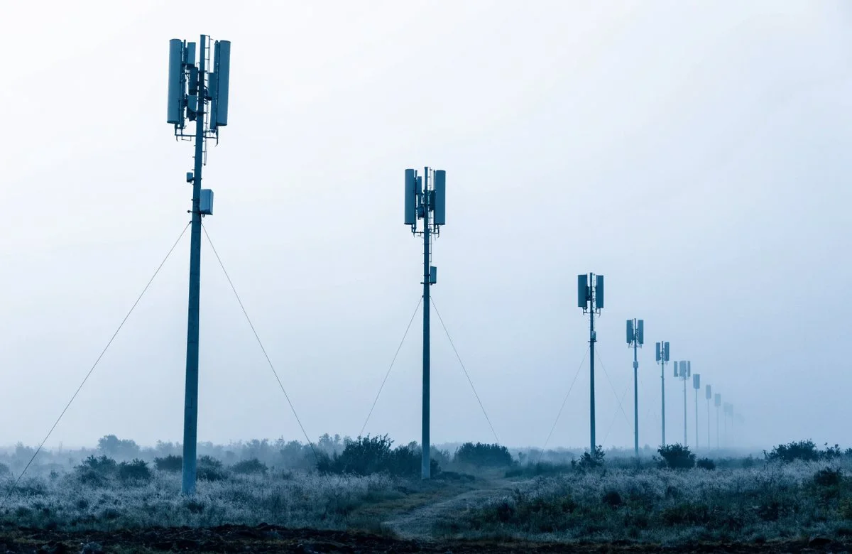 Handys aus verschiedenen Mobilfunk-Generationen